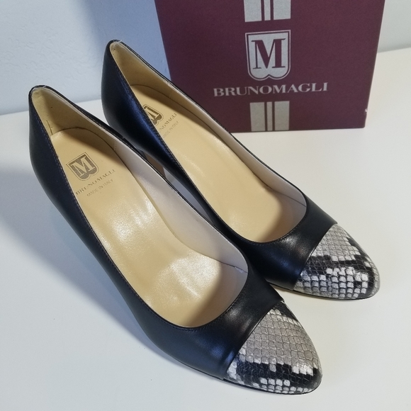 Bruno Magli Rita Cap Toe Phyton Printed Pump Heel - Picture 1 of 8